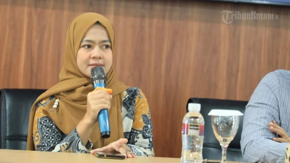 Komisioner-KPU-Kota-Batam-Rosdiana-29092024.jpg