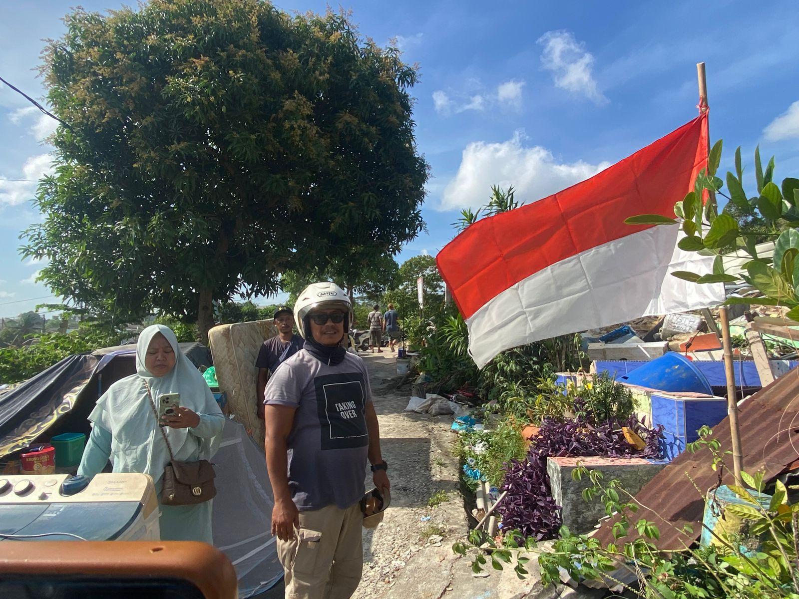 Korban-penggusuran-Tembesi-Tower-Deni-dan-istri.jpg