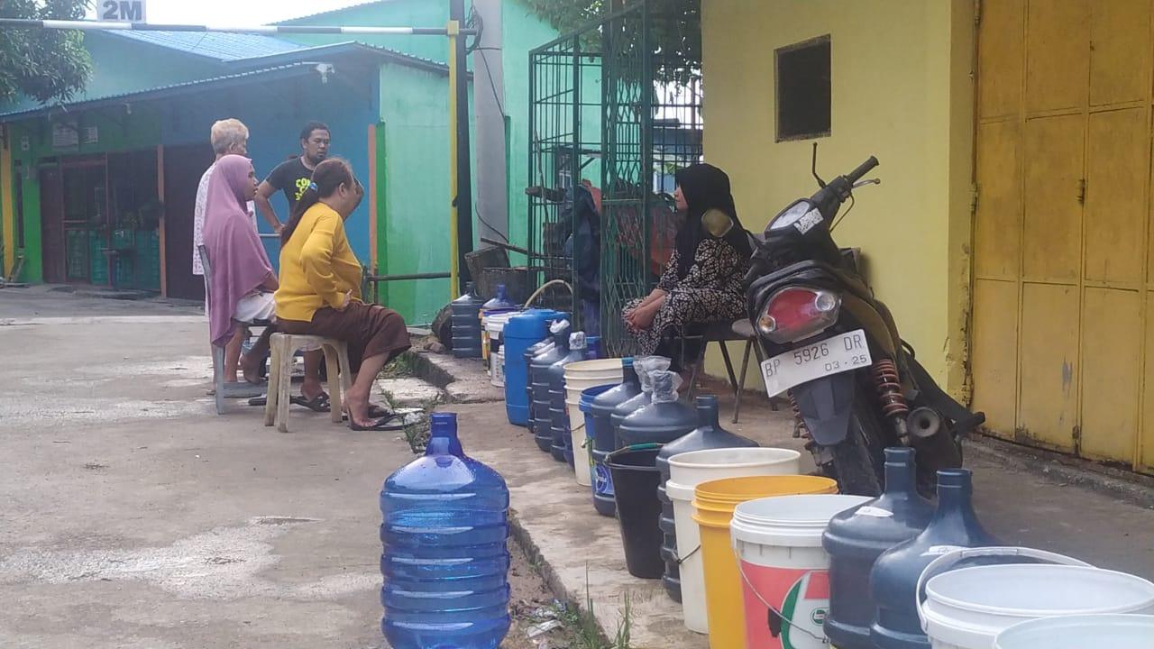 Mati-air-di-Batam-masih-dialami-warga-Sengkuang-Batam.jpg