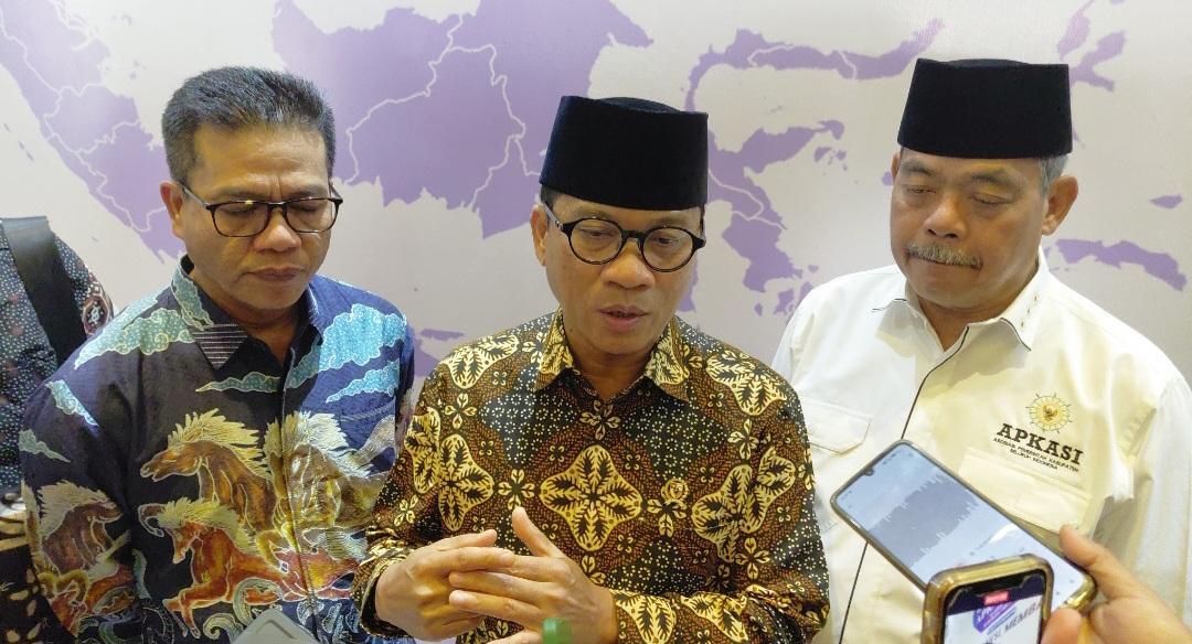 Menteri-desa-Yandri.jpg