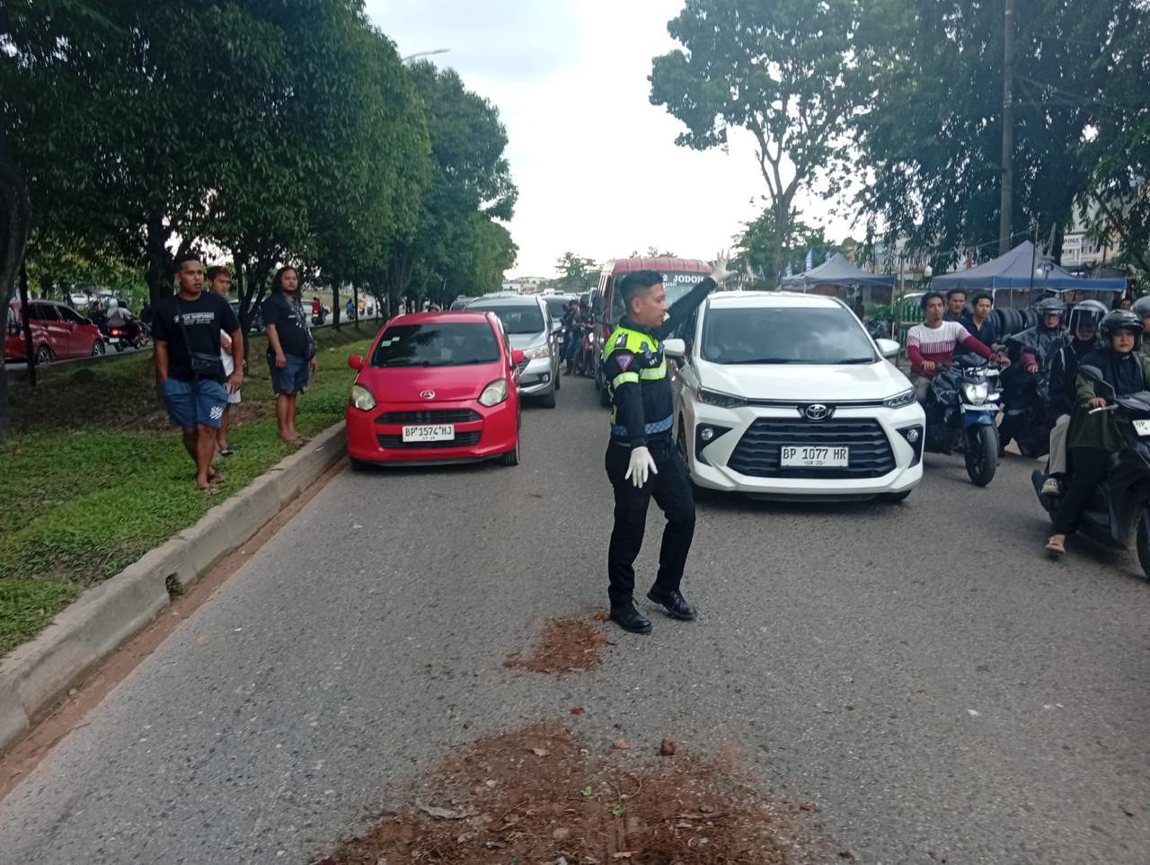 Olah-tkp-lakalantas-di-sebrang-SP.jpg