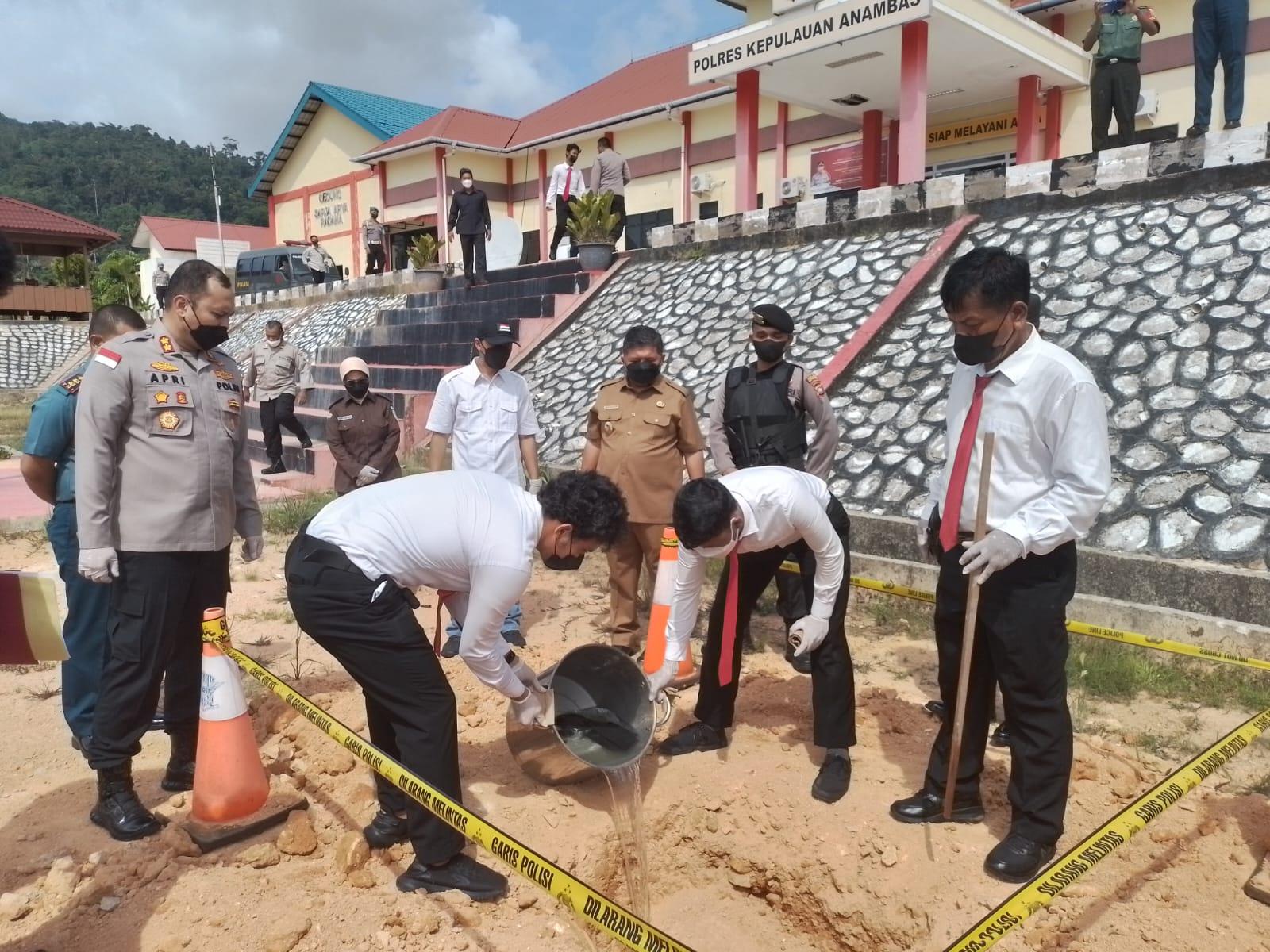 Polres Anambas Musnahkan 1,2 Kg Lebih Kokain Temuan Warga Jemaja