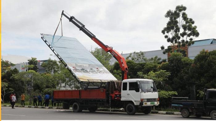 Penertiban-reklame-di-Batam-tak-berizin-lsdk.jpg