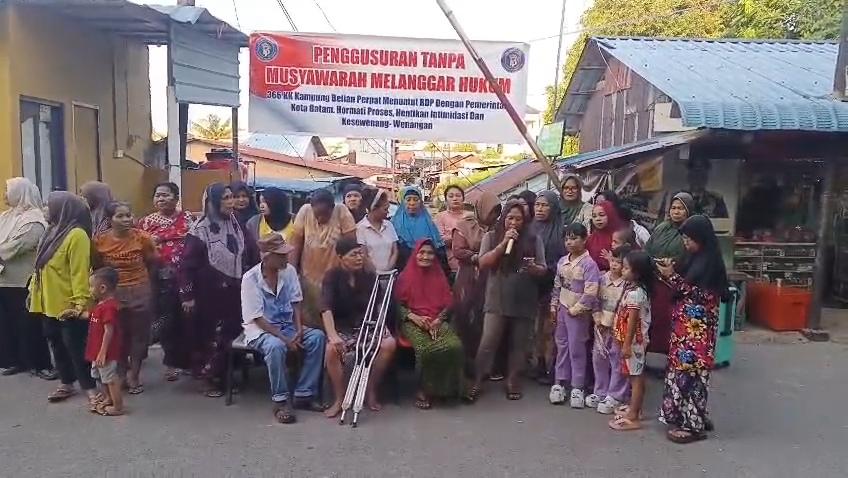 Penolakan-penggusuran-di-Belian.jpg