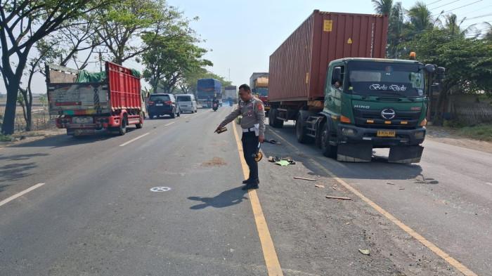 13 Orang Tewas Kecelakaan Maut di Indramayu, 2 Truk dan 1 Pikap Terlibat - Tribunbatam.id
