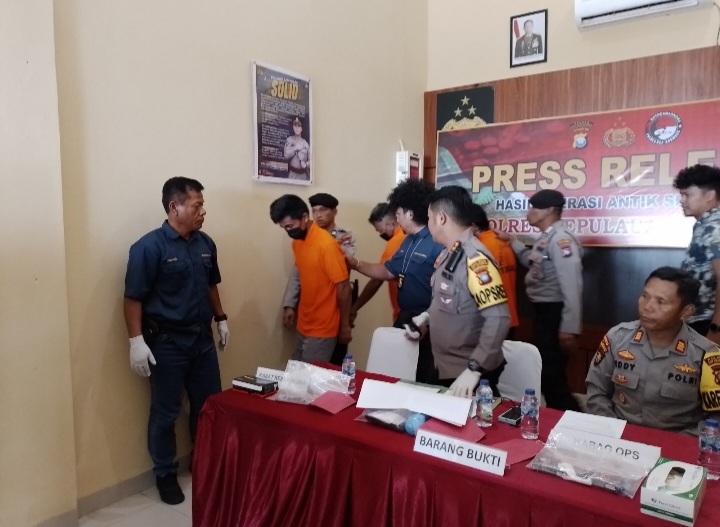 Polres-Anambas-ungkap-kasus-tiga-tersangka-narkotika-sabu.jpg