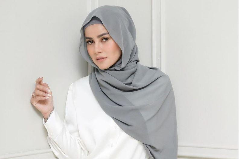 Potret-Olla-Ramlan-saat-kenakan-busana-muslim.jpg