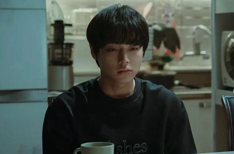 Potret-Park-Ji-Hoon-yang-berperan-dalam-drakor-Weak-Hero-Class-yang-rilis-pada-2022.jpg