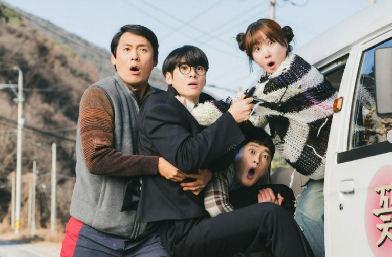 Potret-para-pemeran-drama-korea-The-Wonderfools-yang-tayang-di-Netflix-per-Mei-2026.jpg