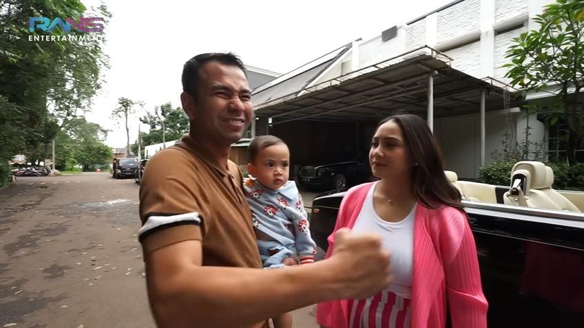 Raffi Ahmad Kegirangan saat Nagita Slavina Izinkannya Beli Rolls Royce Cabriolet