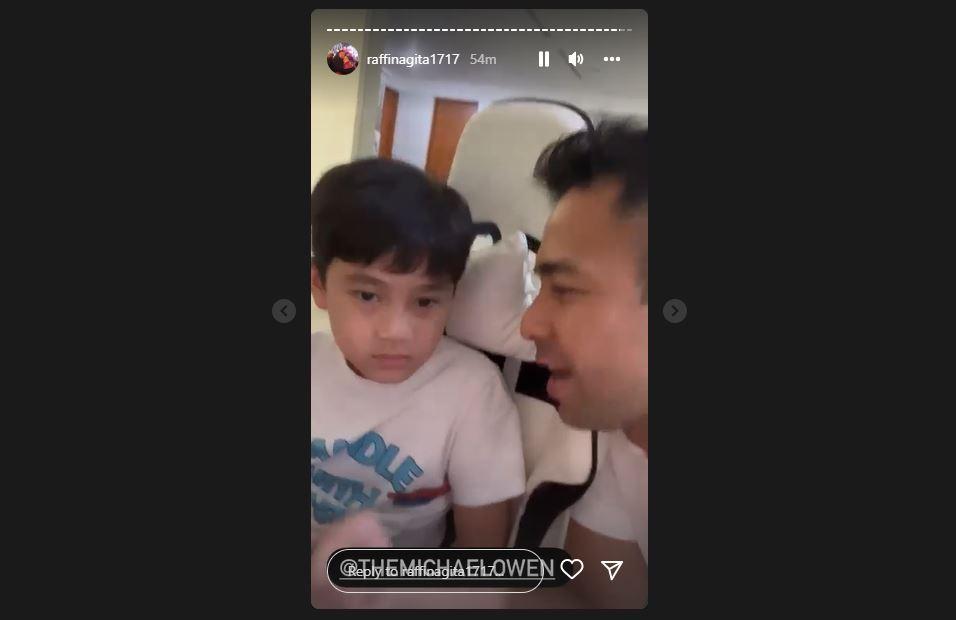 Raffi-Ahmad-saat-bertanya-kepada-Rafathar-Malik-Ahmad.jpg