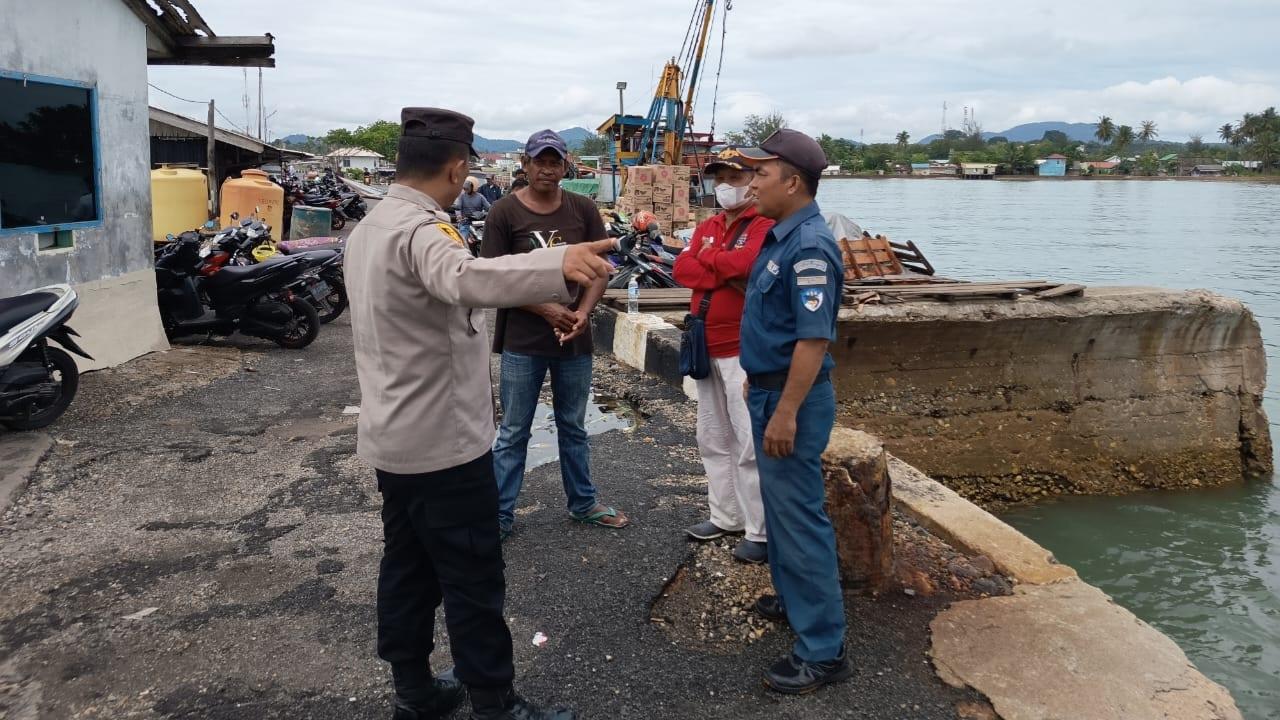 Patroli Samapta Polres Lingga lewati Jalan di Dabo Dekatkan Polisi dengan Warga