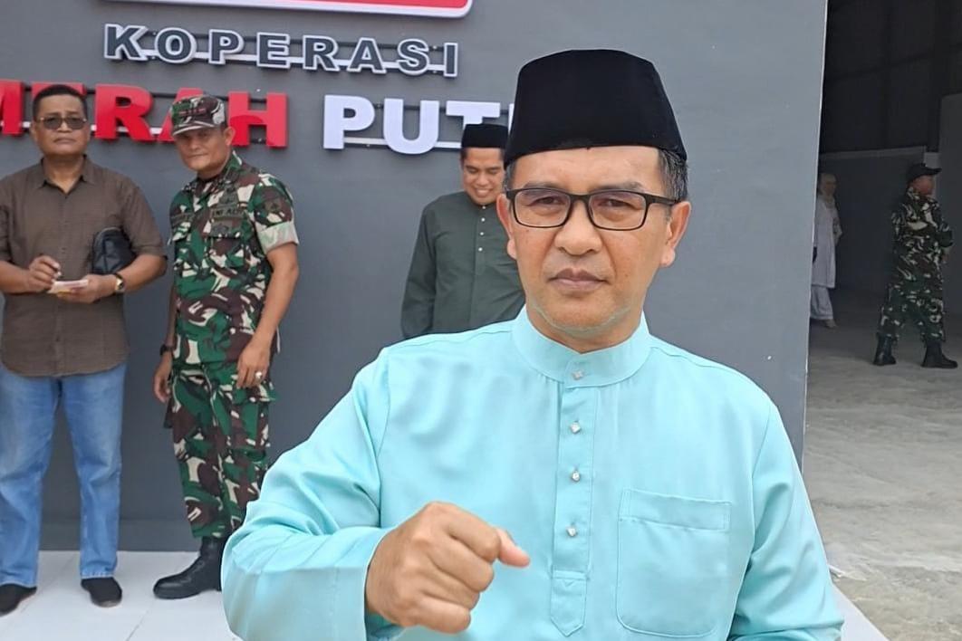 Sekretaris-Komisi-II-DPRD-Kepulauan-Riau-Wahyu-Wahyudin-meninjau-Koperasi-Desa.jpg