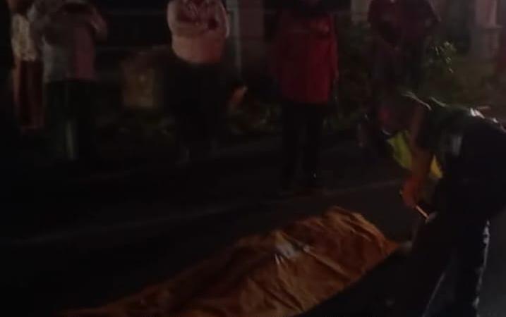 Ban Bus Lepas Hantam Pemotor Hingga Tewas di Jalan Raya Sragen