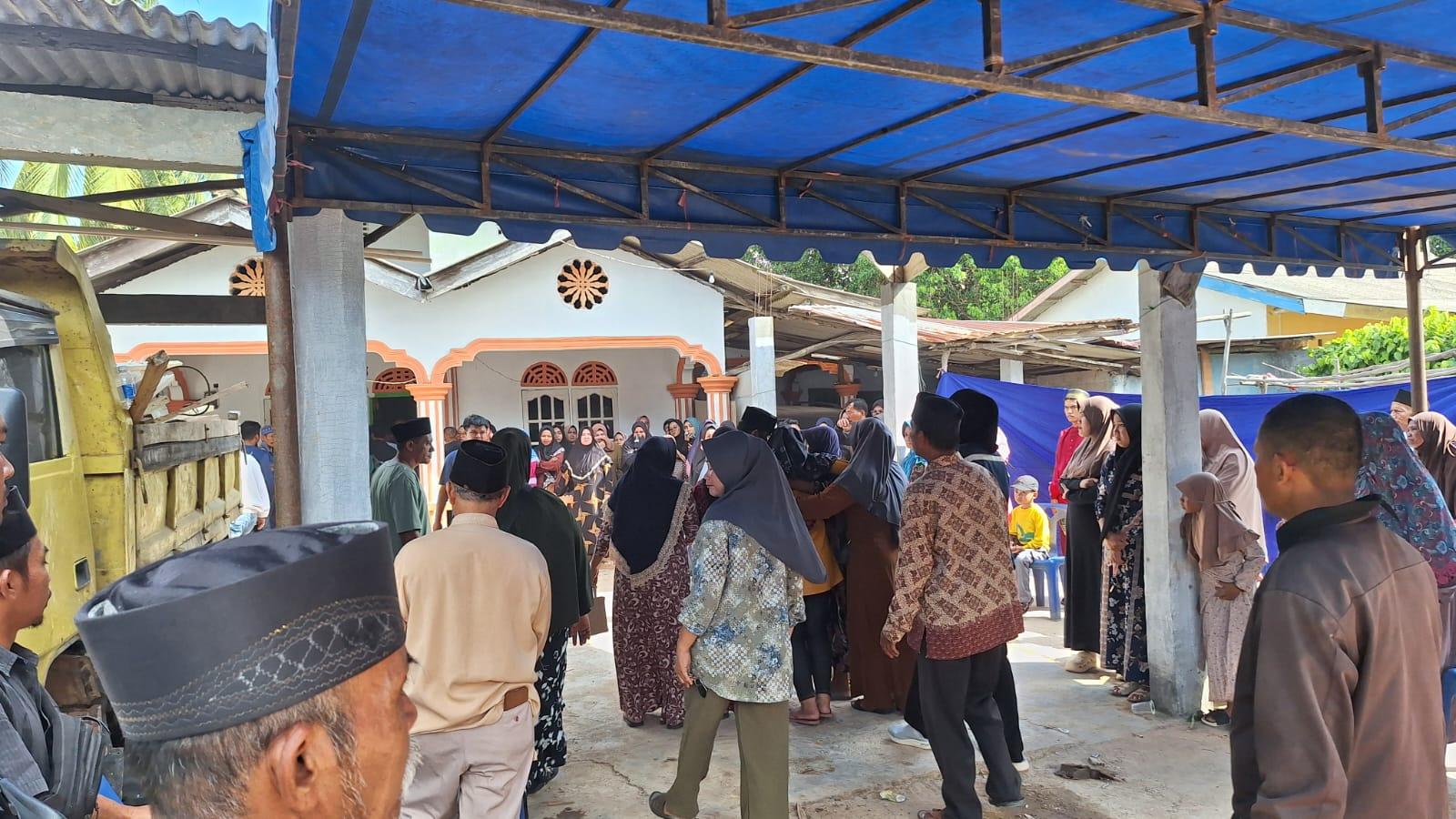 Suasana-rumah-korban-tabrakan-di-Galang-Batang-Bintan-776.jpg