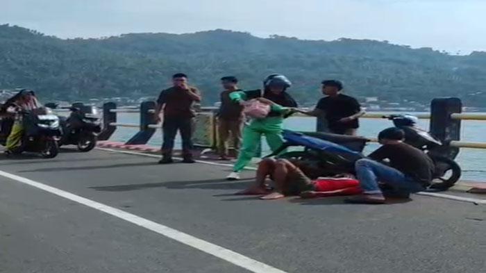 Kronologi Kecelakaan di Jembatan SP II Anambas Viral di Medsos, Niat Jopi Nonton Bola Berubah Pilu - Tribunbatam.id