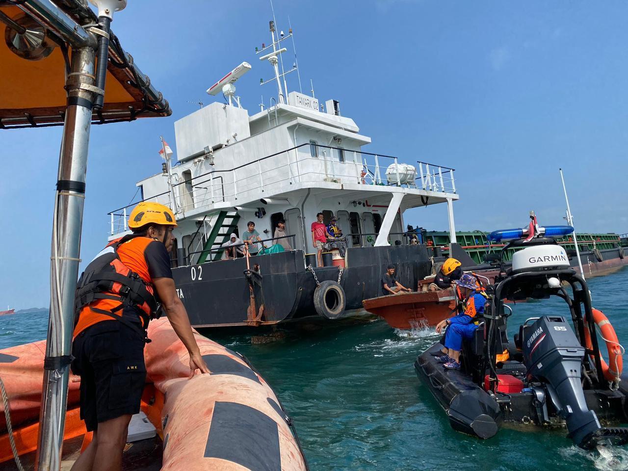 Tim-resque-SAR-gabungan-ketika-melakukan-pencarian-korban-ABK-Sekaria.jpg