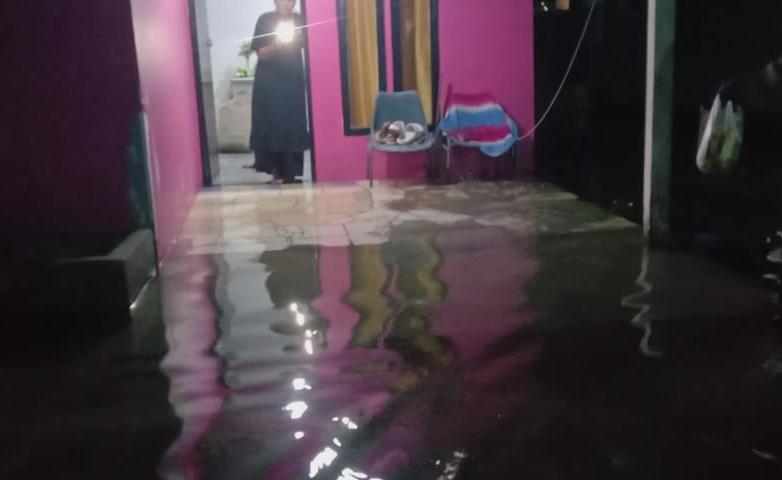 Banjir Rob di Sedanau Natuna Berangsur Surut, Warga Lega Namun Diminta Tetap Waspada