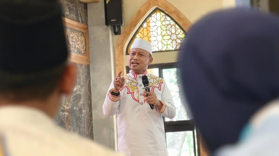Ustadz-Dasad-Latif.jpg