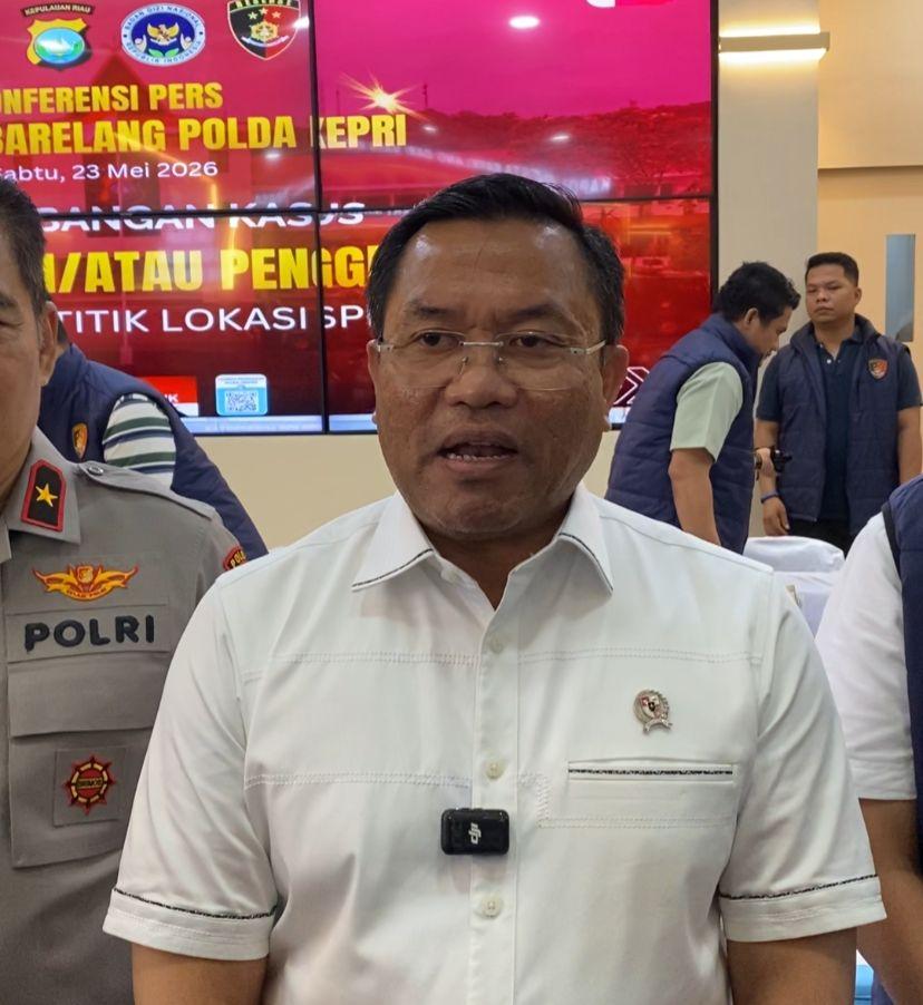 Waka-BGN-Irjen-Pol-Purn-Sony-mengungkap-dugaan-praktik-permainan-titik-dapur-MBG-di-Batam.jpg