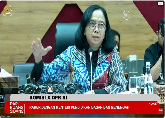 Wakil-Ketua-Komisi-X-DPR-RI-My-Esti-Wijayanti-soal-temuan-saat-reses-di-Karimun-OK.jpg
