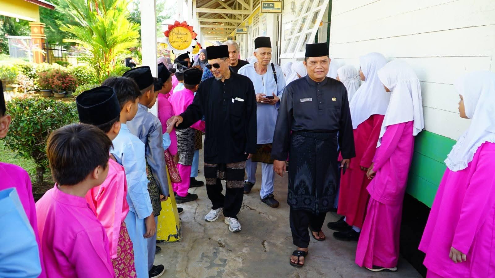 Wisman-Singapura-ke-SDN-001-Lingga.jpg