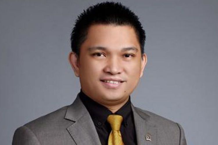 anggota-dpr-ri-dari-partai-golkar-aditya-anugrah-moha_20171008_115649.jpg
