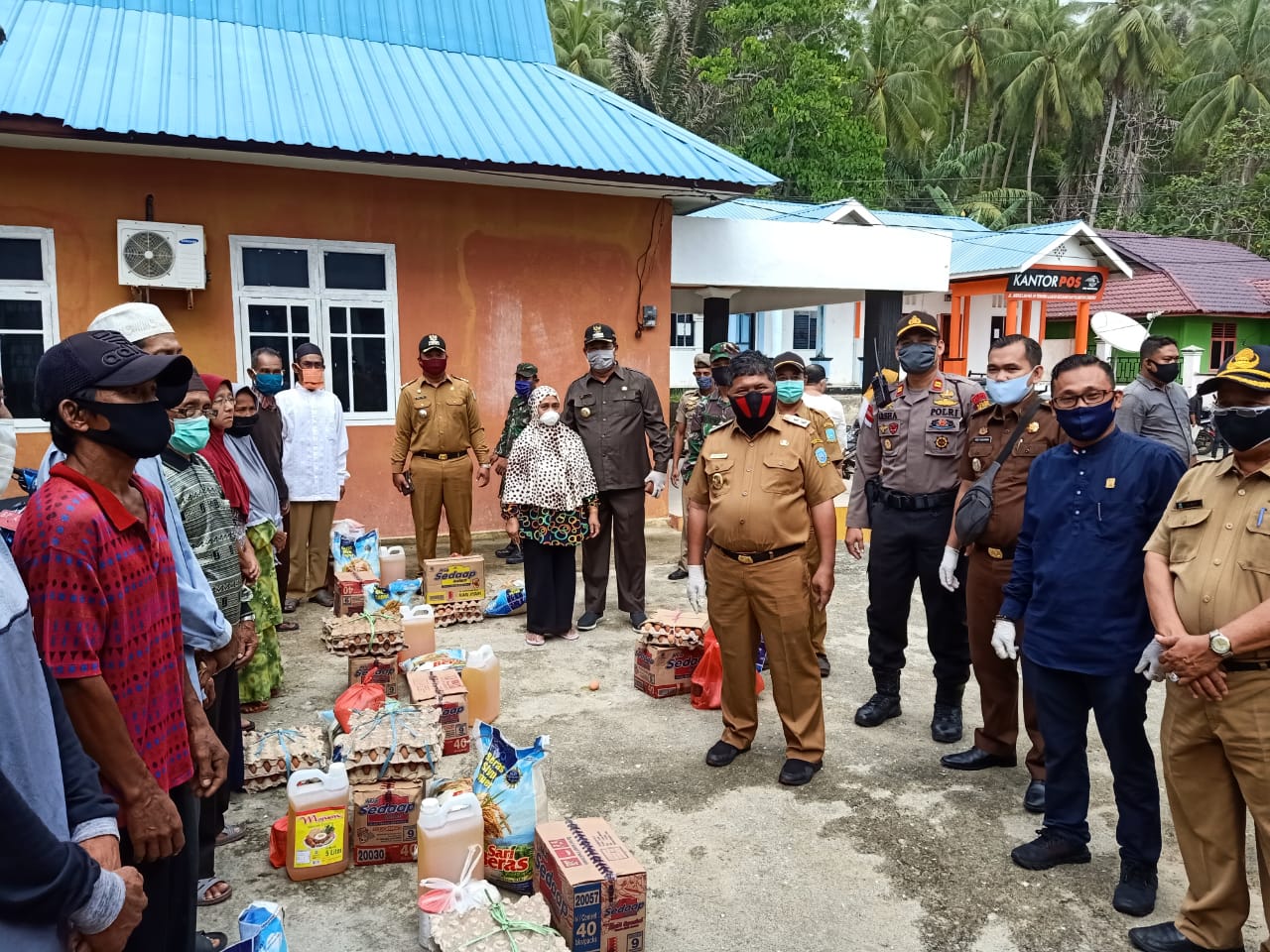 bantuan-terdampak-covid-19-dari-pemkab-anambas.jpg