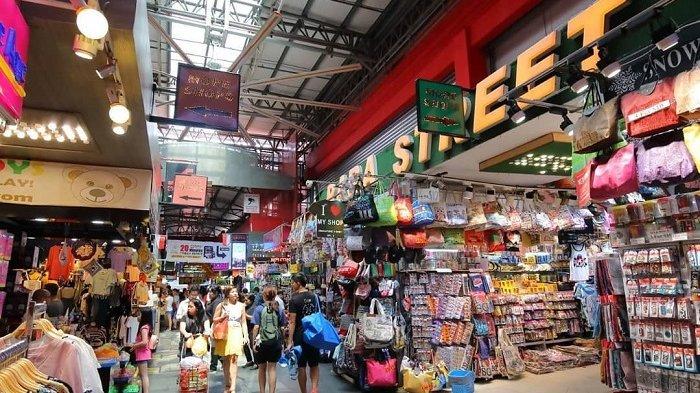 bugis-street-tempat-belanja-oleh-oleh-di-singapura.jpg