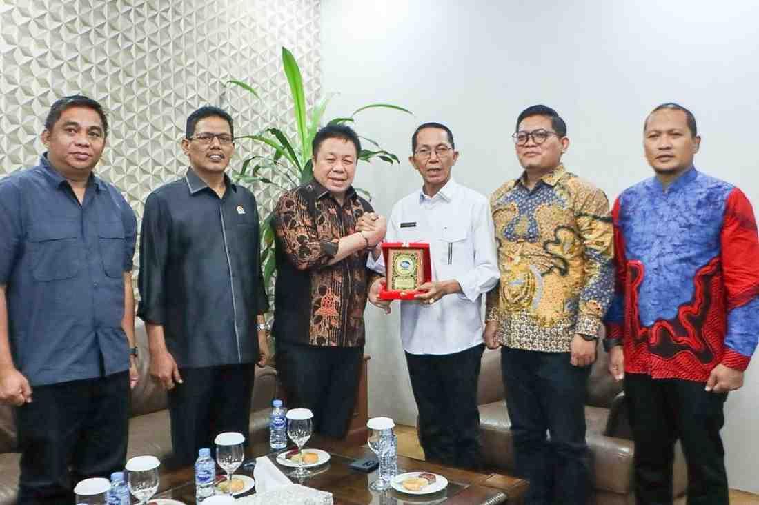 Ketua DPRD Batam Muhammad Kamaluddin Terima Kunjungan Kerja Dewan Pengurus ADEKSI