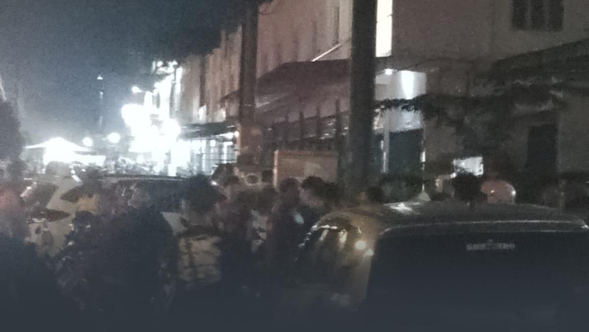 driver-online-kumpul-di-jalan-pahlawan-terkait-senggolan-Selasa-1662026.jpg