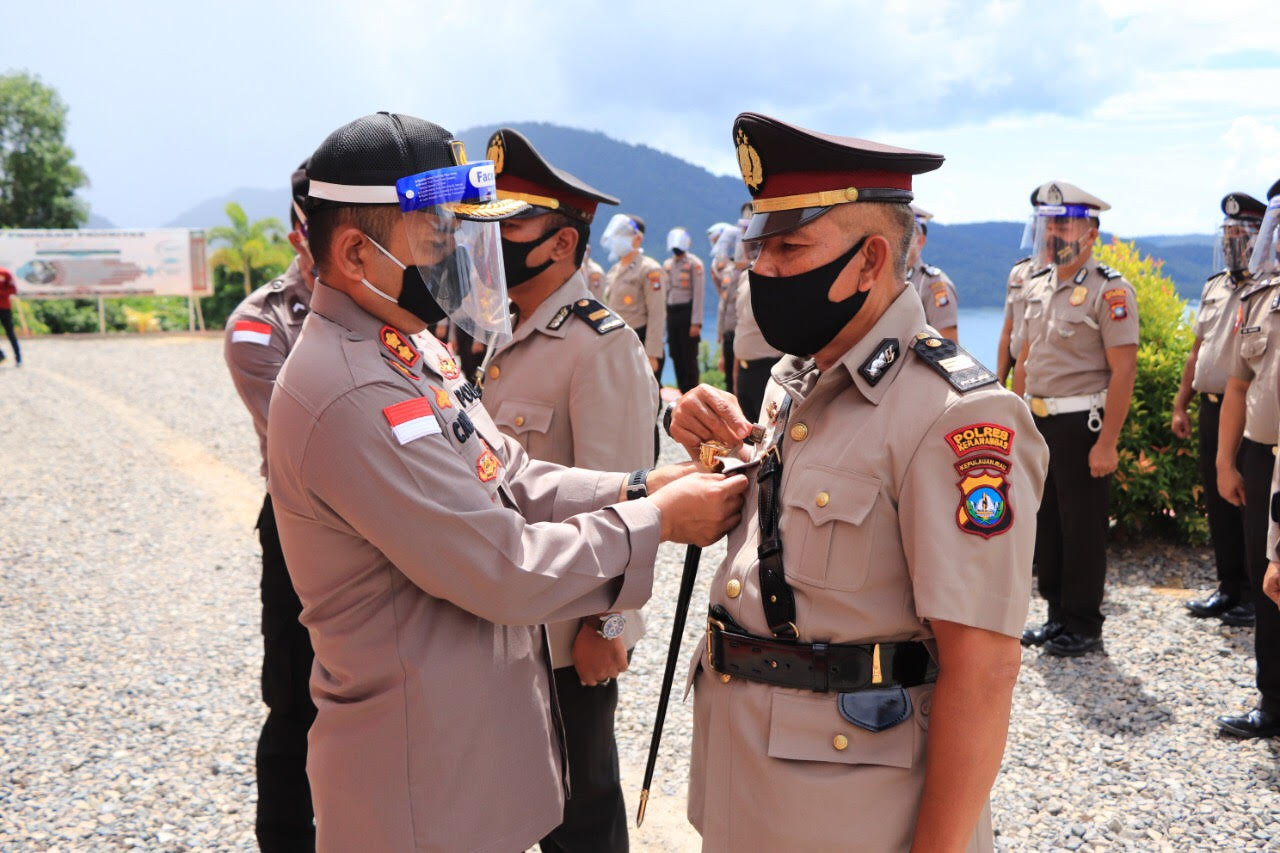 Sertijab Personel Polres Anambas, Kapolres Ucapkan Terima Kasih Atas Pengabdian Anggota Selama Ini