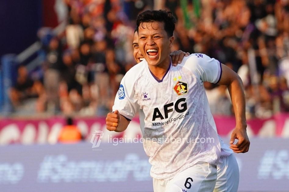 gelandang-Persik-Kediri-Bayu-Otto.jpg