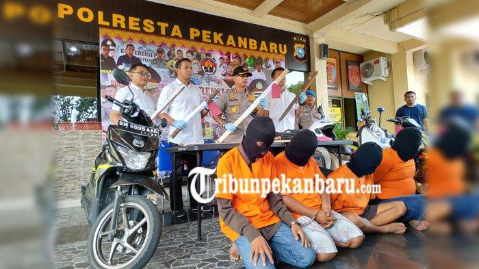 Gerombolan yang keroyok dan Tusuk Polisi di Pekanbaru Ternyata Geng Motor. Empat Orang Ditangkap