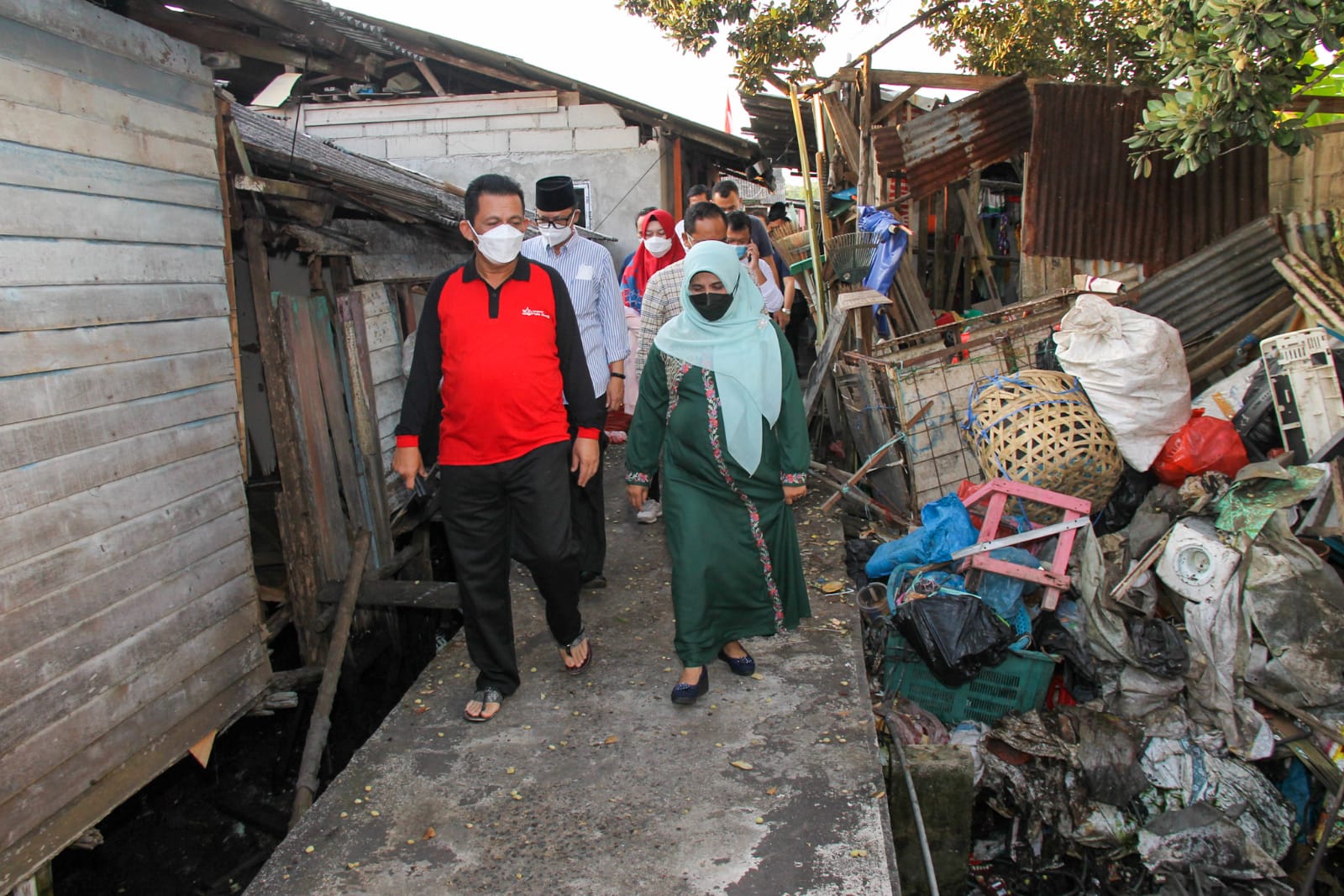 Gubernur Kepri Blusukan saat Libur, Pastikan Bantuan Sosial Covid-19 Tepat Sasaran