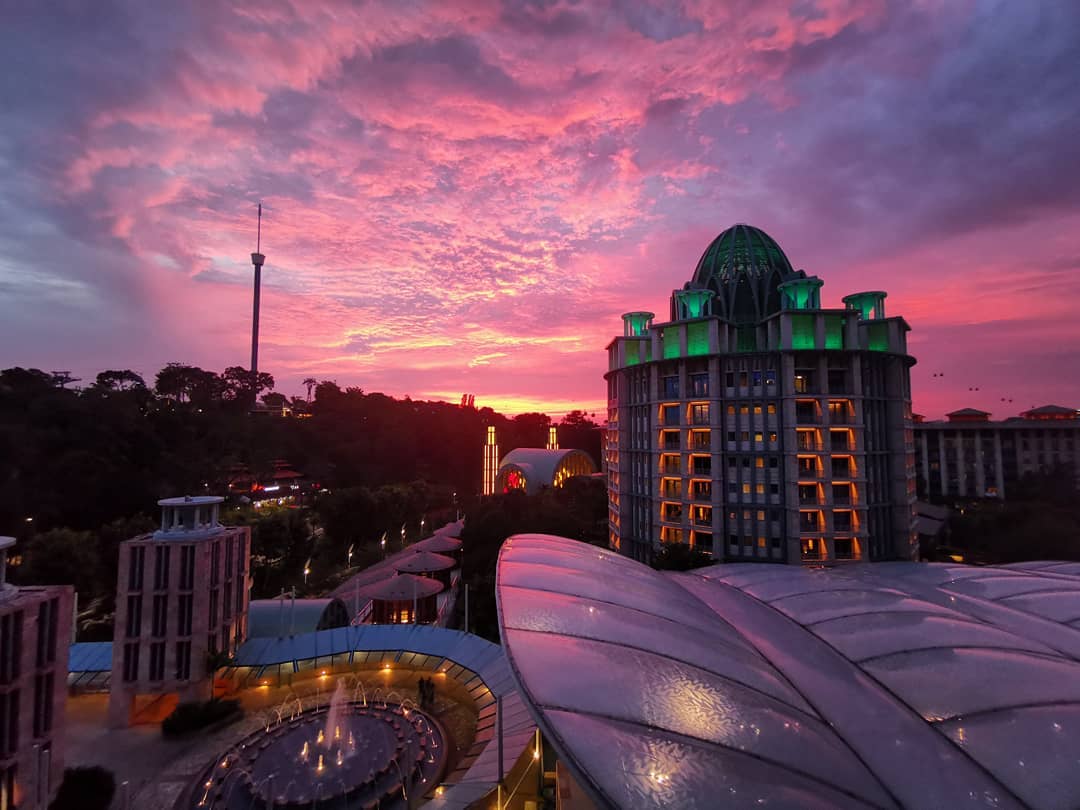 hotel-michael-resorts-world-sentosa-island.jpg