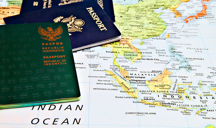ilustrasi-passport-indonesia_20160821_212630.jpg