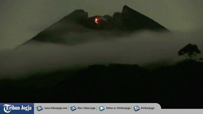 Gunung Merapi Gugurkan Awan Panas Senin Pagi, Status Masih Waspada