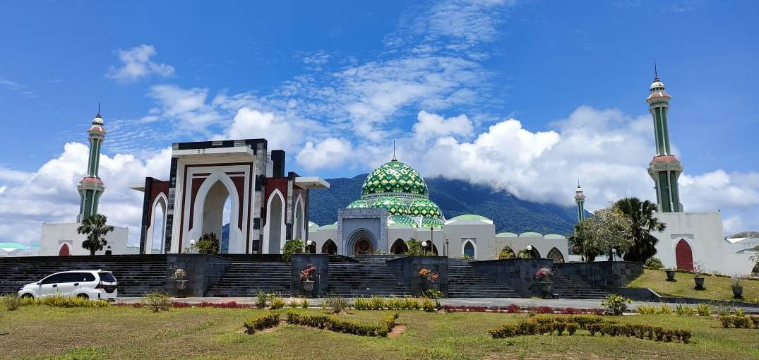 masjid-agung-natuna-kepri.jpg