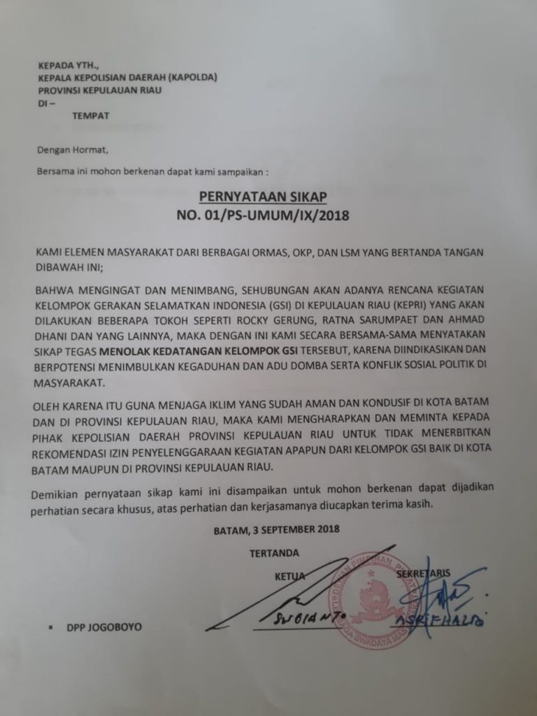 Yalangoch dumbalarning havaskor fotosuratlari Barmogi bilan mushukni onanizm qiladi