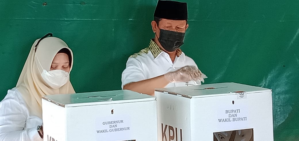 Petahana Pilkada Kepri Isdianto ke Batam Siap Nyoblos, Soerya Respationo Optimis Menang