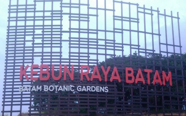 pintu-gerbang-kebun-raya-batam_20180707_125445.jpg