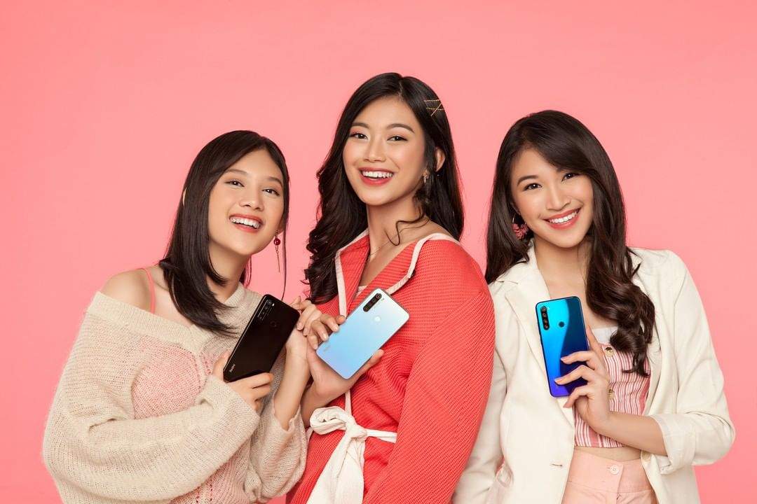 ponsel-produk-xiaomi-yang-diperagakan-artis-jkt48.jpg