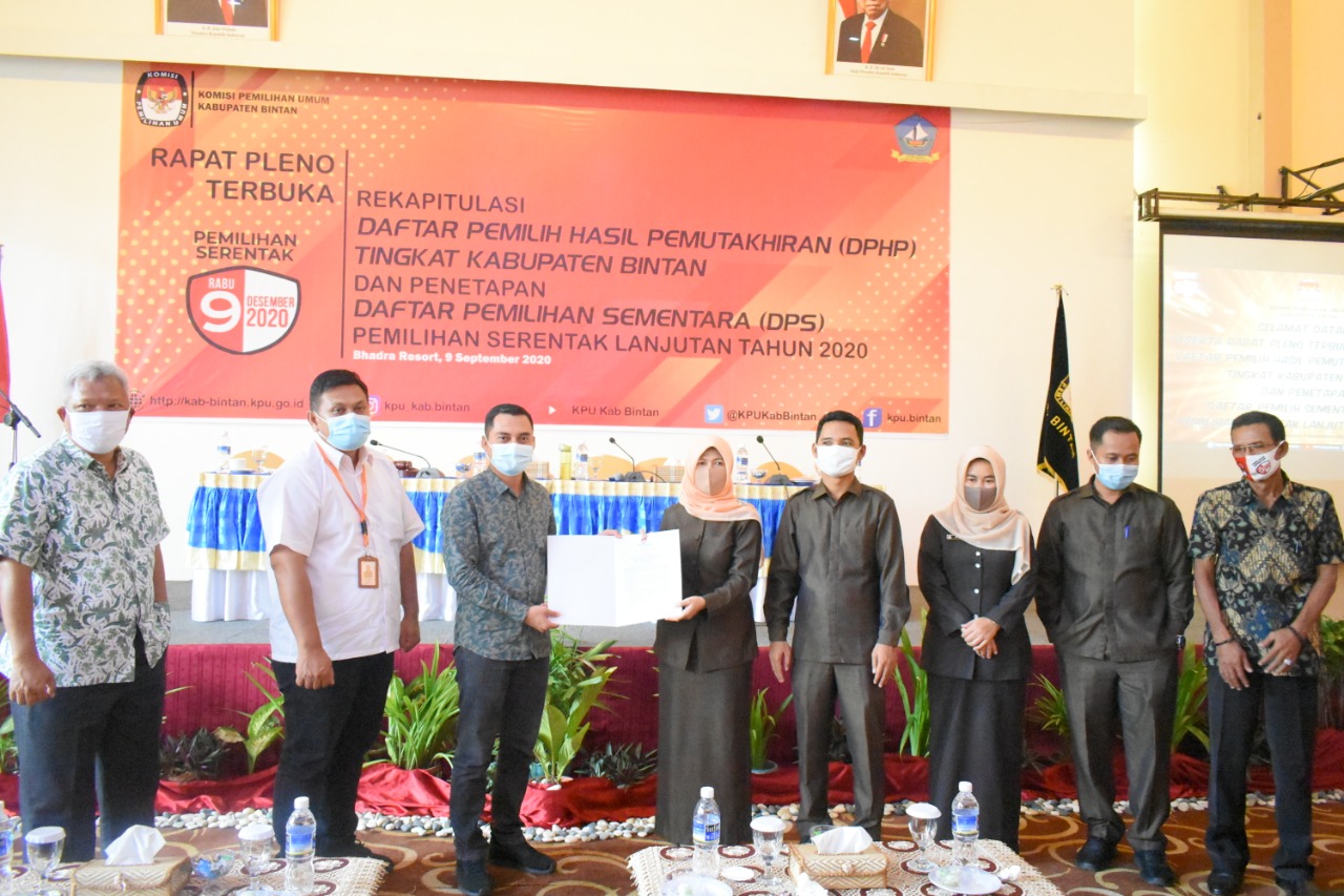 rapat-pleno-kpu-bintan-penetapan-dps.jpg