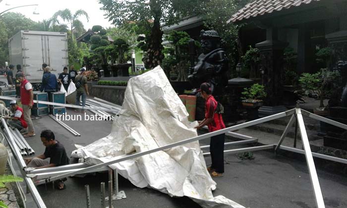 rumah-duka-untuk-menjaga-keamanan-di-rumah-duka-rekaveny-soerya_20170125_091542.jpg