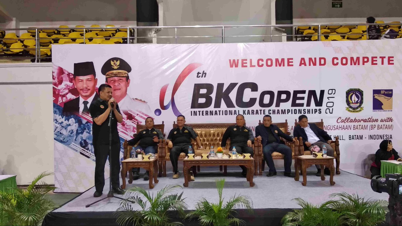 sambutan-lukita-dinarsyah-tuwo-saat-penutupan-even-bkc-open-2019-di-batam.jpg