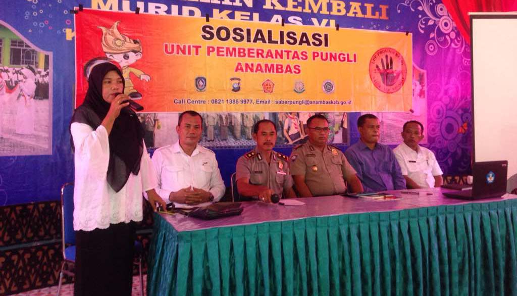 Tim Saber Pungli Anambas: Sekolah Tak Boleh Jual Seragam dan Buku. Ini Aturannya