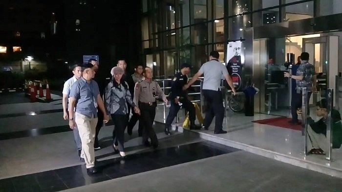 Bupati Talaud Sri Wahyumi Manalip Tersangka Bersama Dua Pengusaha. Ini Proyek yang Menjeratnya