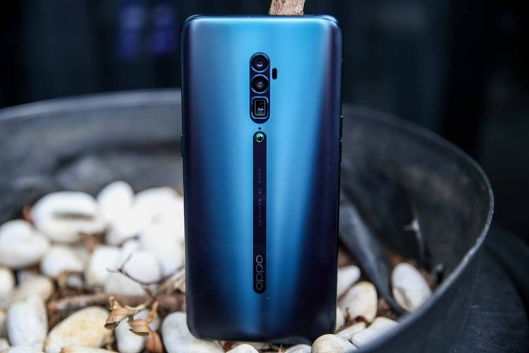 tampilan-oppo-reno-10x-zoom-edition-saat-peluncuran-di-jakarta-jumat-2642019.jpg