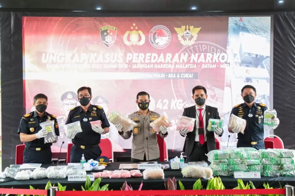 Mabes Polri dan Bea Cukai Batam Ungkap Narkoba Rp 9 Miliar, Satu Orang Masih Buron